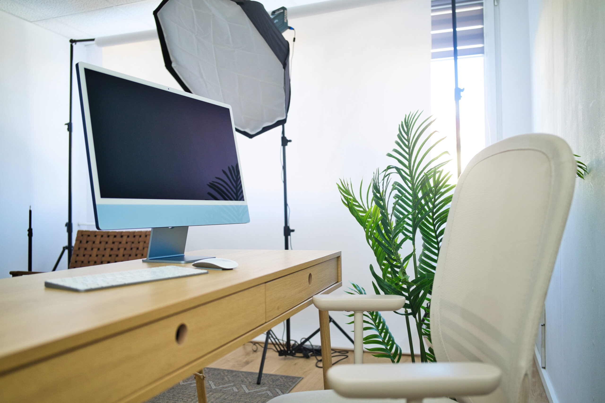 Strefa biurowa w studio fotograficznym Tarnów